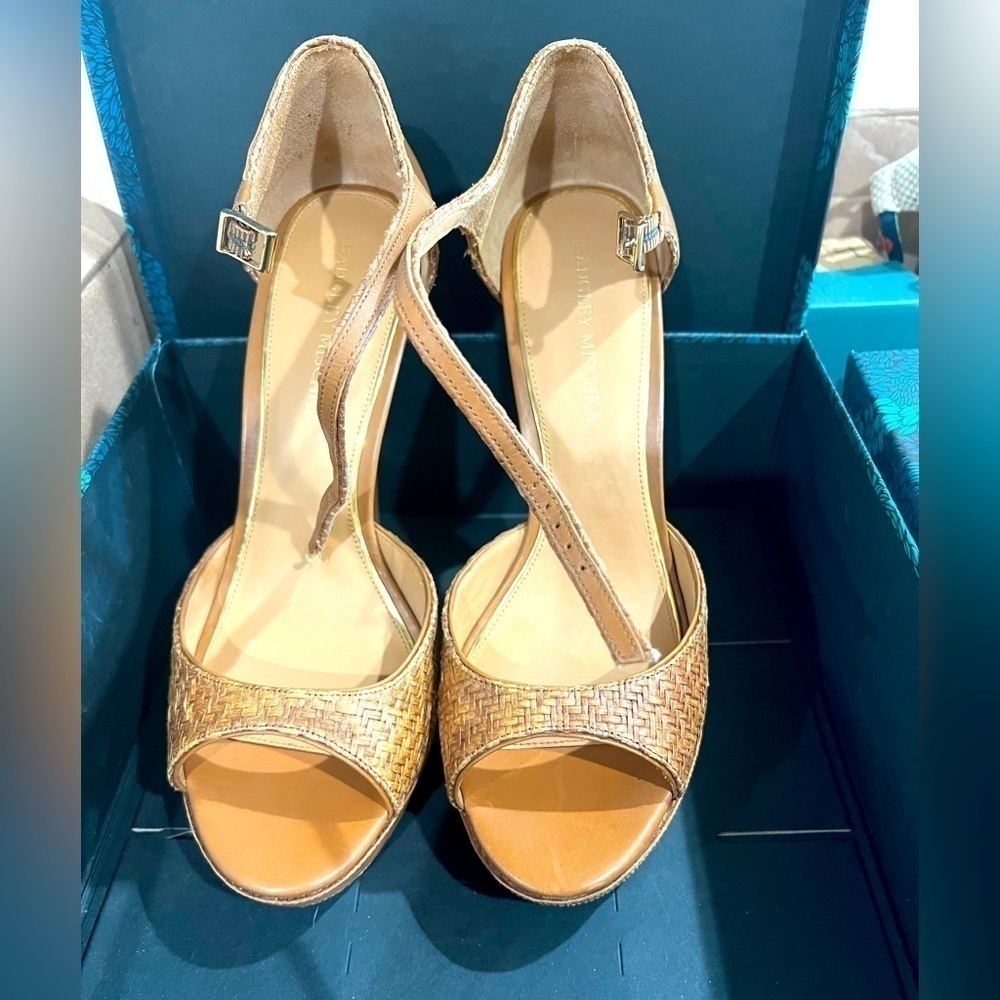 BADGLEY Mischka Heels NWT sz 10